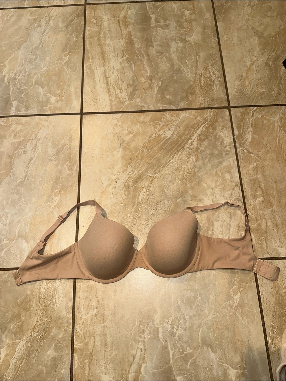 Nude SKIMS Fits Everybody Bra Size 34DD